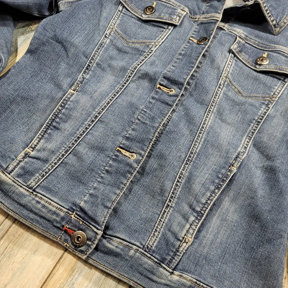 Wrangler Authentic Denim Jacket. - Picture 9 of 9